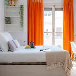 Διαμέρισμα Singularstays Reina Ii