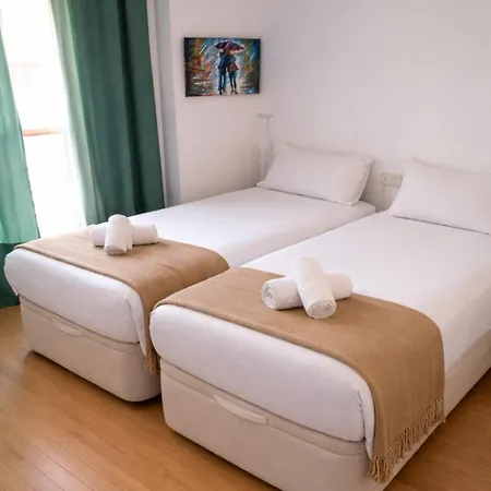 Διαμέρισμα Singularstays Reina Ii