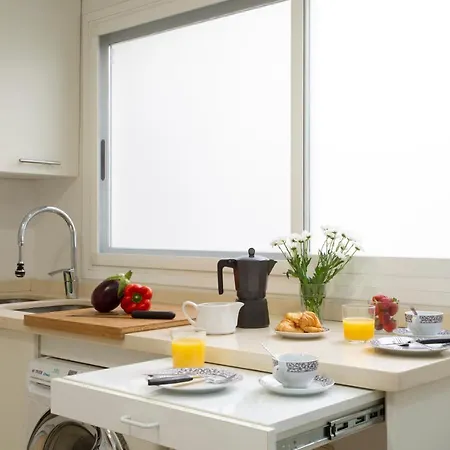 Singularstays Reina Ii Apartment
