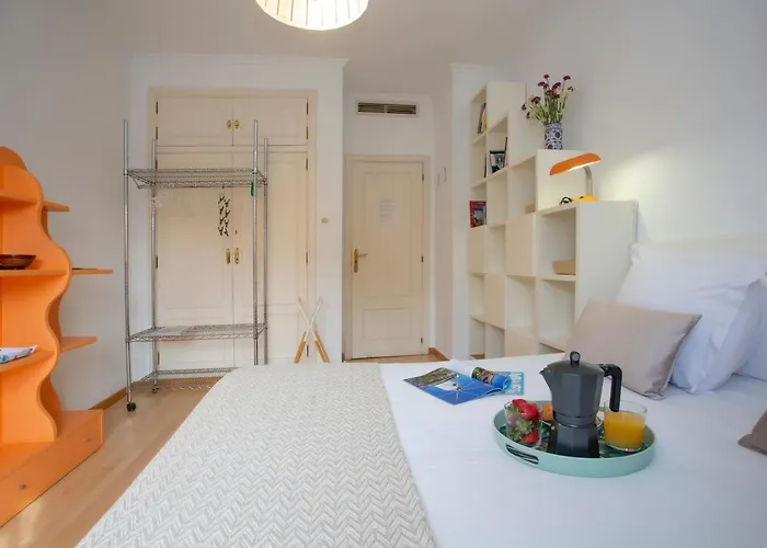 Singularstays Reina Ii Appartement *