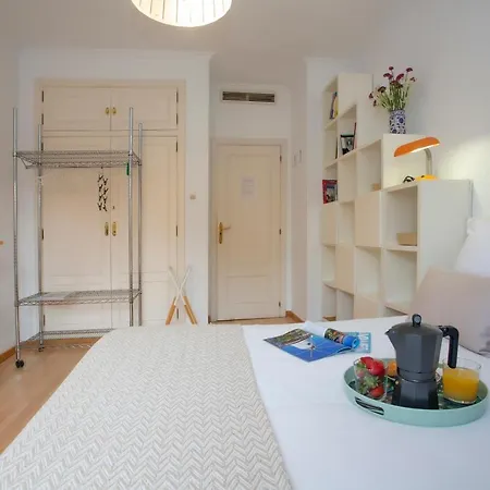 Singularstays Reina Ii شقة *